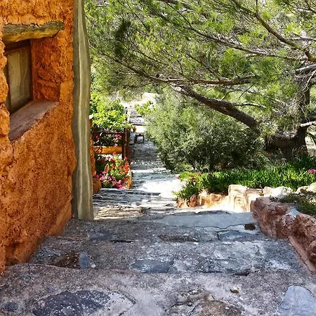 Aparthotel Aspros Potamos 2*