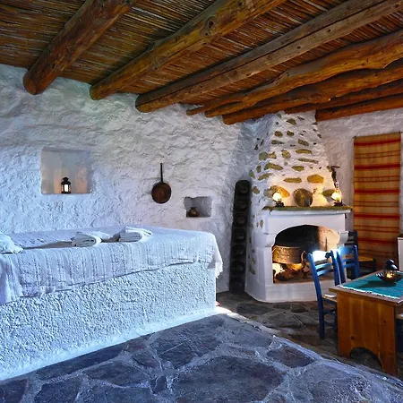 Aparthotel Aspros Potamos 2*